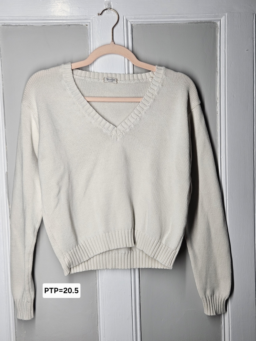 John Galt Cream V-Neck Knit Sweater Sz M